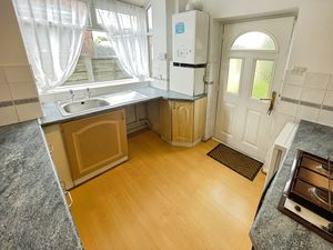 Kitchen- click for photo gallery